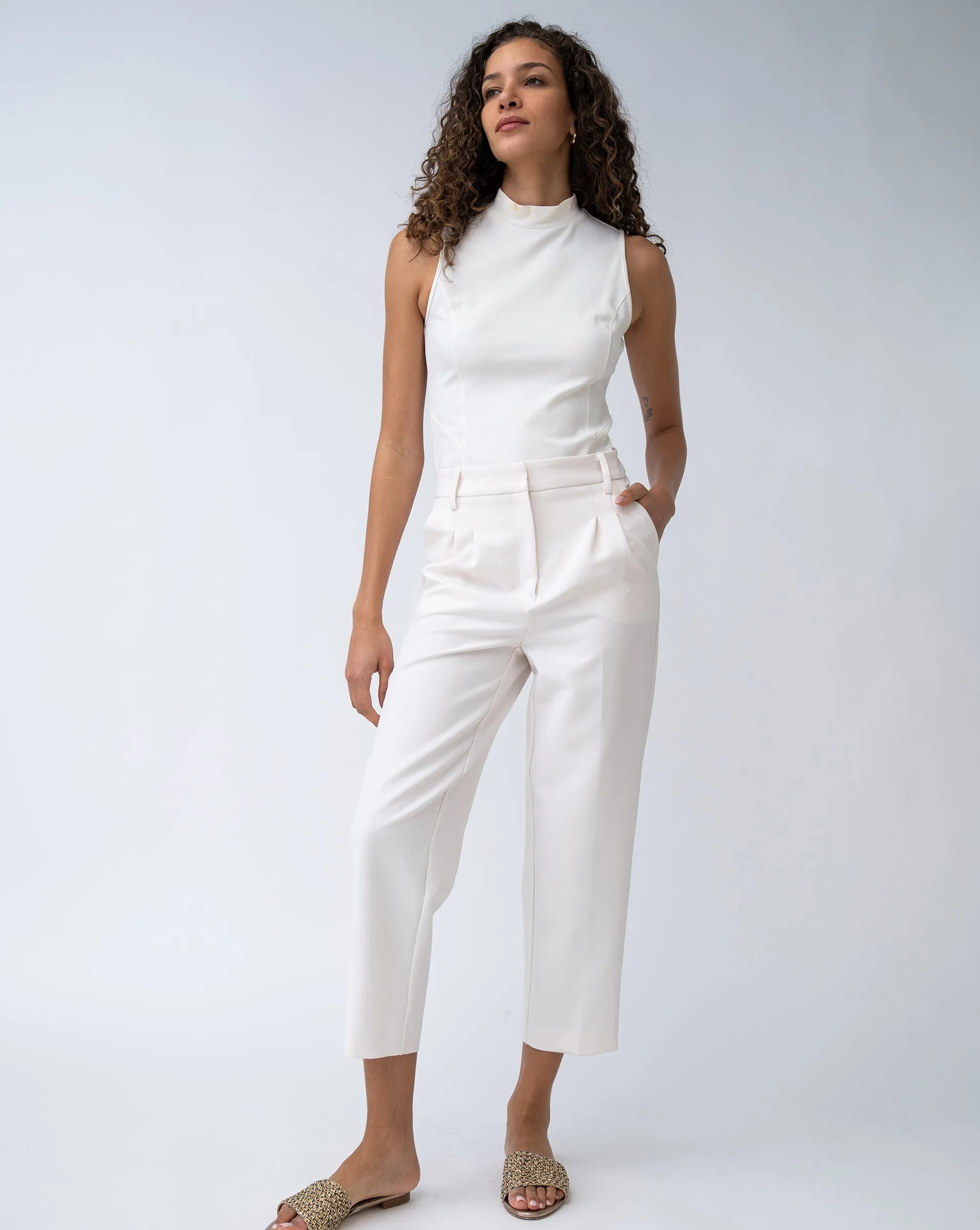 Cropped Pleated Trouser