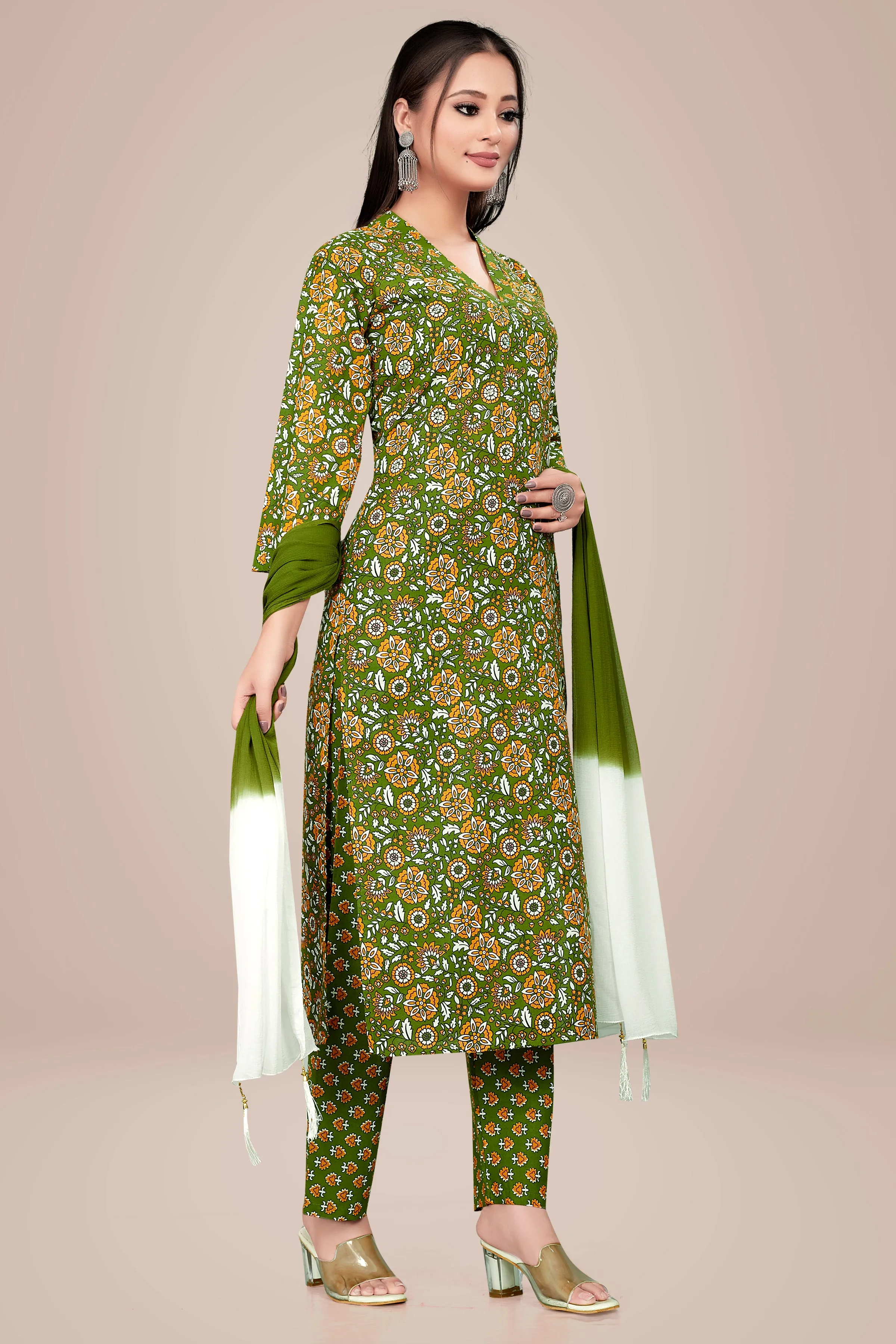 Ekisha's women printed green floral cotton kurta and pant set with dupatta