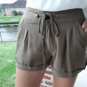 Olive Drawstring Cargo Shorts With Pockets | On Twelfth