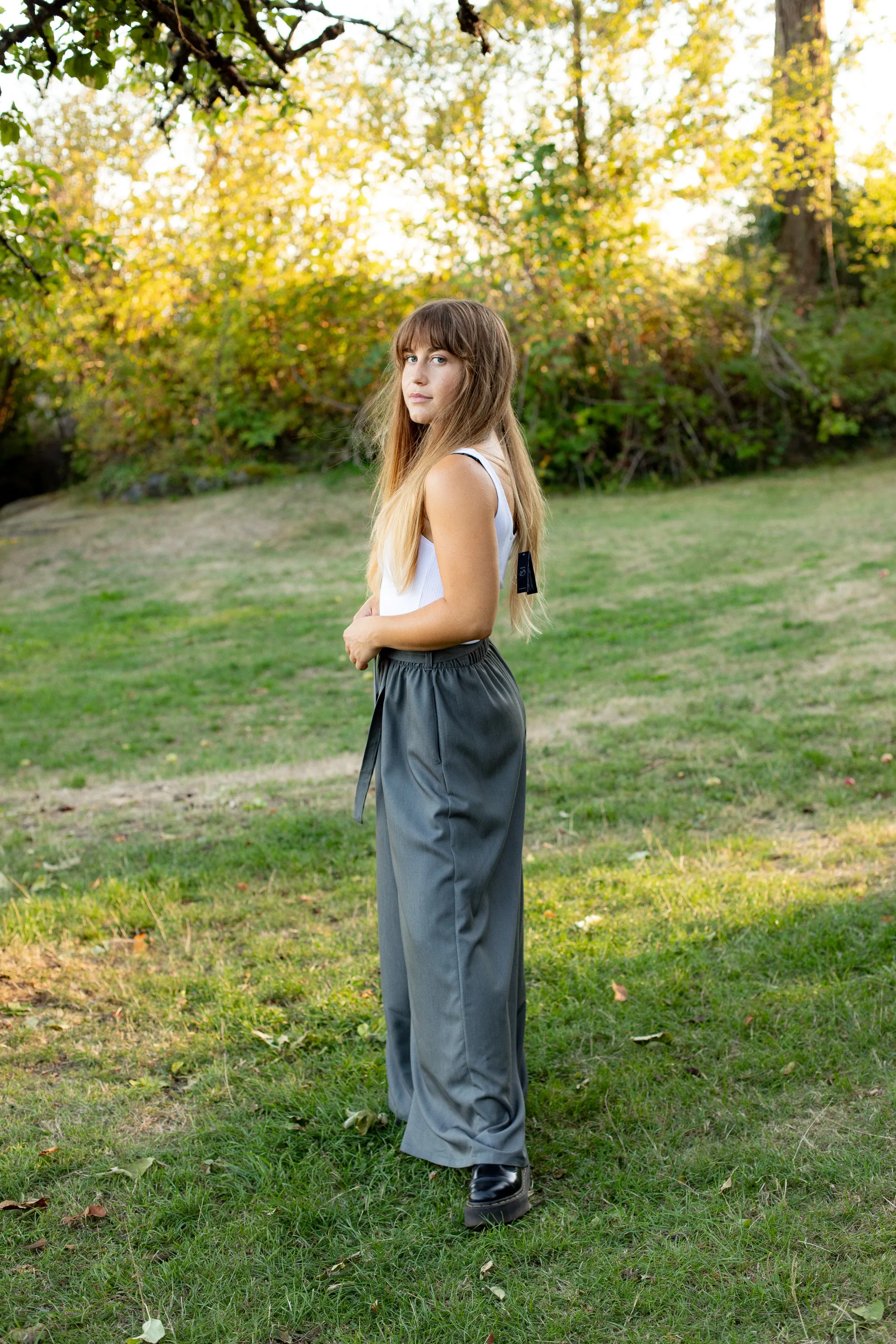 Wide-leg trousers